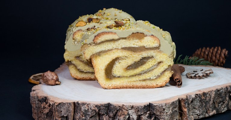 <span>Pistachio <strong>Babka</strong></span>
<span/>