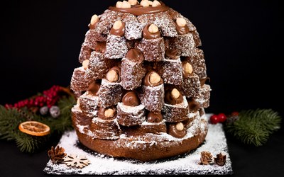 Chocolate Star Pandoro