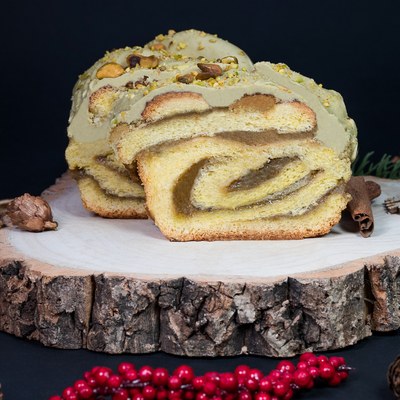 Pistachio Babka